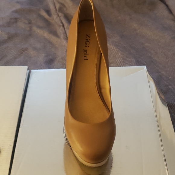 Pumps - Picture 4 of 5